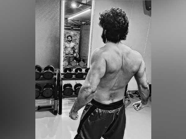 Varun Dhawan to say goodbye to long hair as ‘Bhediya’ shoot nears end