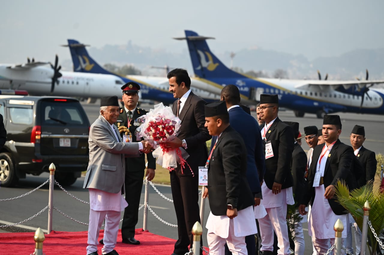 The Emir of Qatar welcomed at the airport by President Paudel