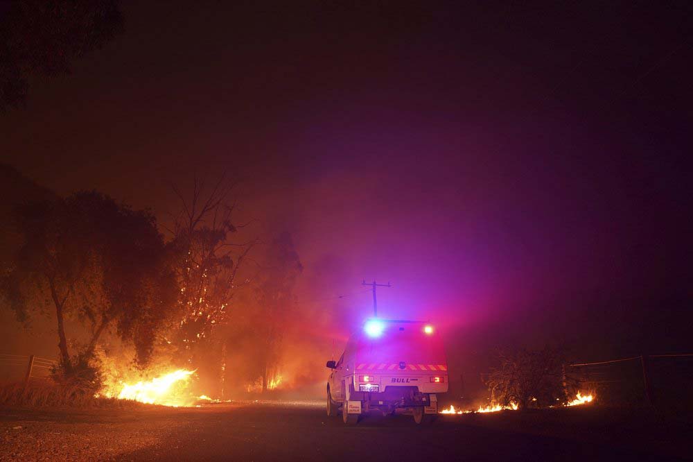 30 homes estimated to have been lost in Australian wildfire