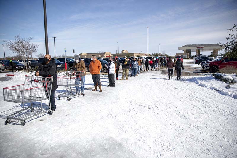 Some electricity restored in Texas, but water woes grow