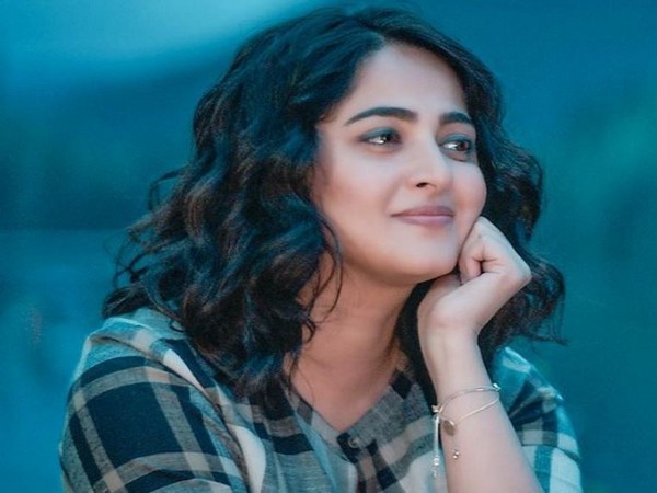 Anushka Shetty announces new project with Mahesh Babu P