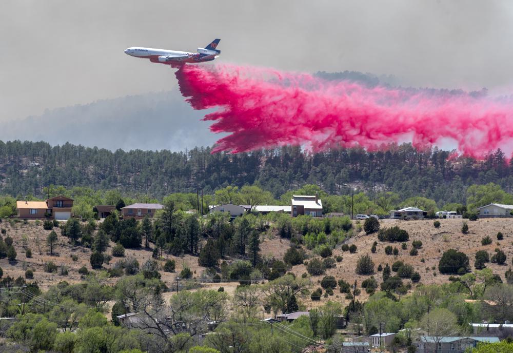 Fire crews take stand against destructive New Mexico blaze