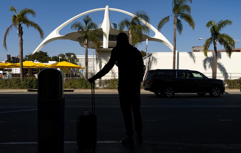 Man jumps from moving plane at Los Angeles airport