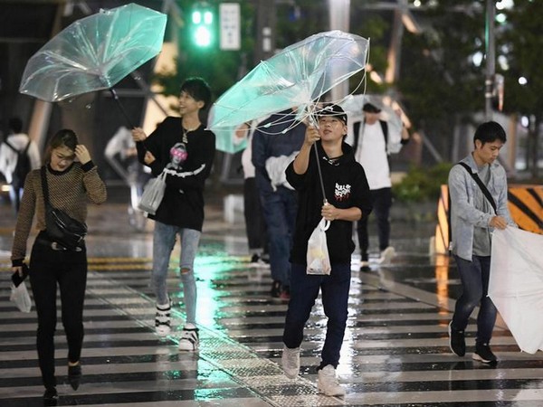 Almost 700 trains, 136 flights canceled on Japan’s Hokkaido due to bad weather