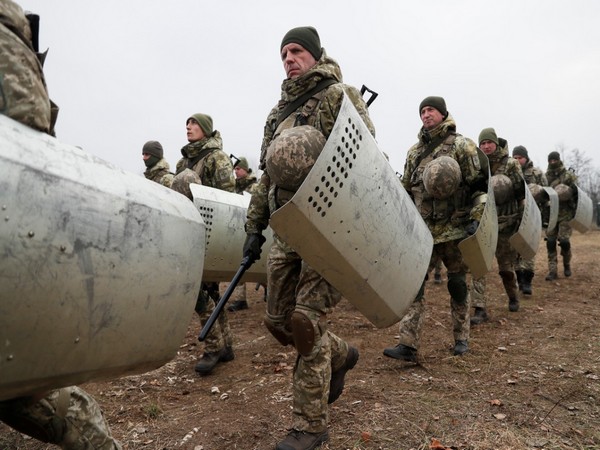 Over 100 members of UK Special Forces arrive in Ukraine