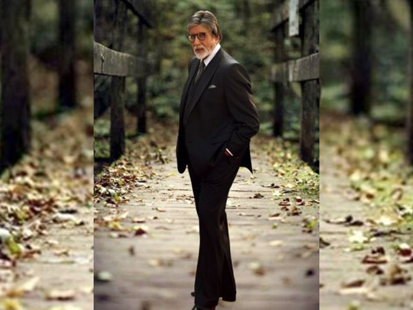 Amitabh Bachchan completes 52 years in Bollywood