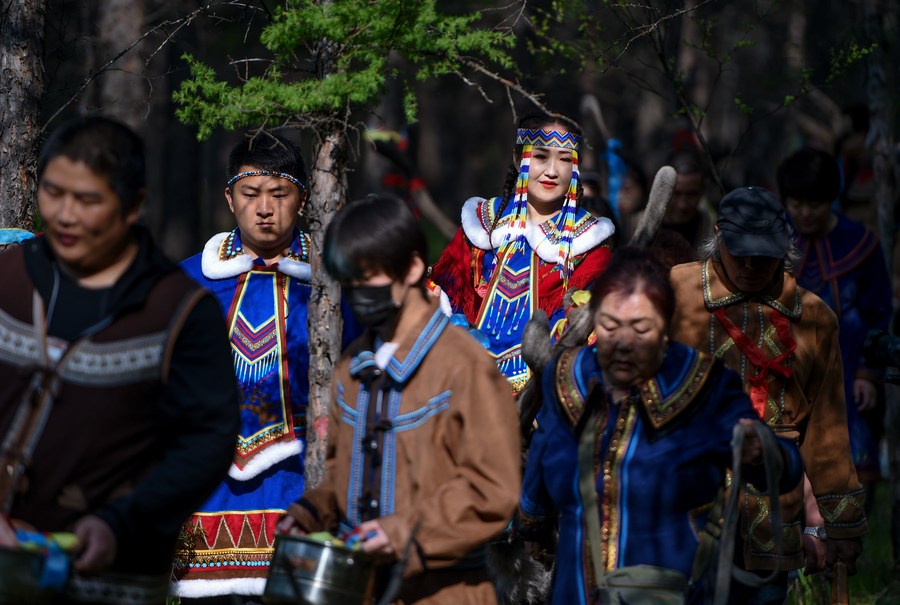 A traditional wedding of “the last hunting tribe in China”