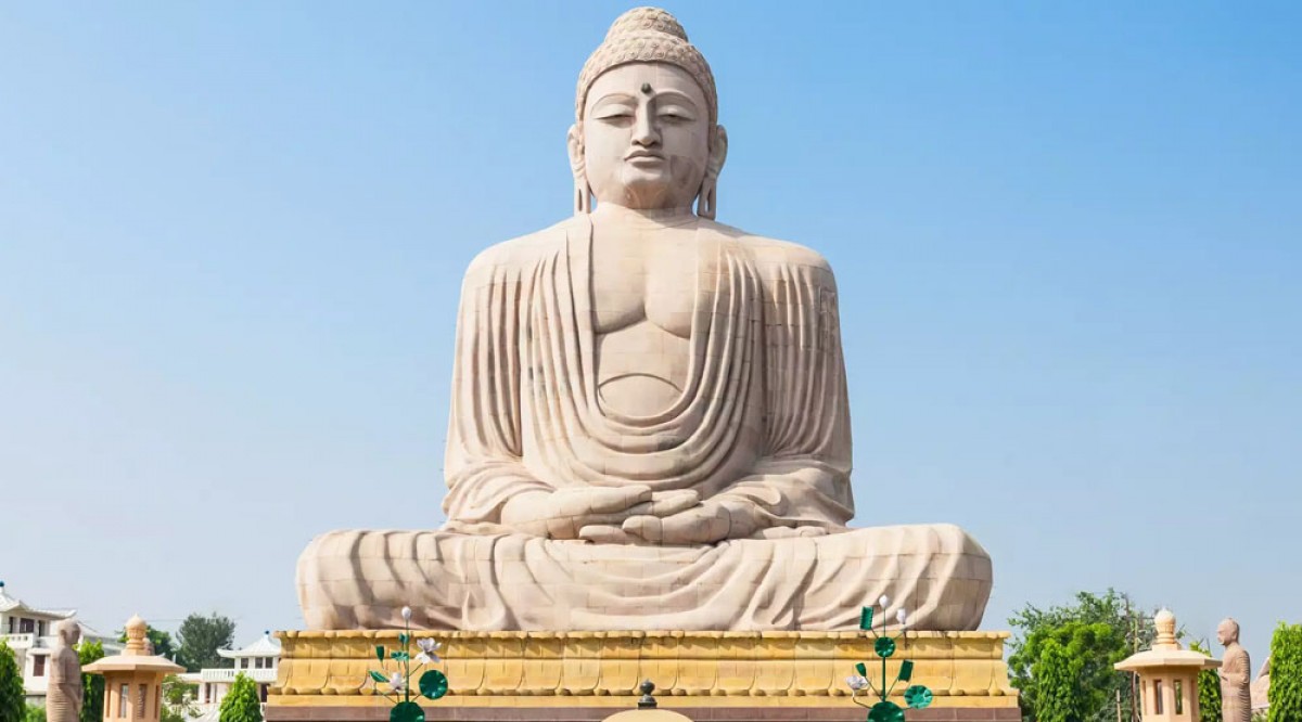 Rs 2.50 billion worth Buddha statue brought to Bhairahawa