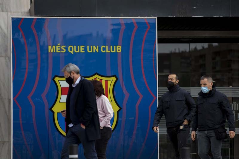 Police detain former Barcelona president in search operation