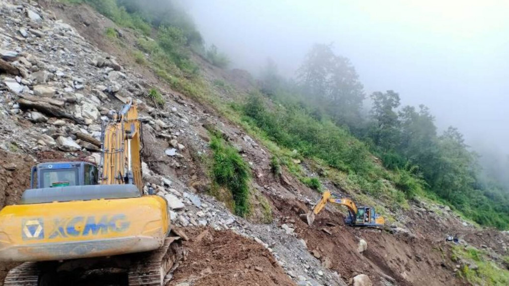 Landslide-blocked Barpak-Laprak road resumes after 3 months