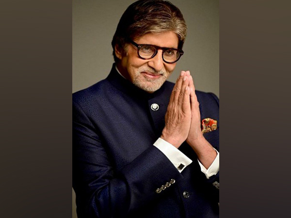 On 79th birthday, Amitabh Bachchan greets fans outside Jalsa