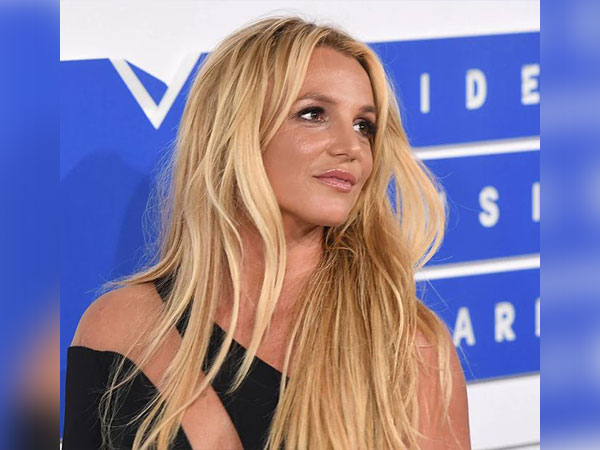 Britney Spears shares major throwback picture