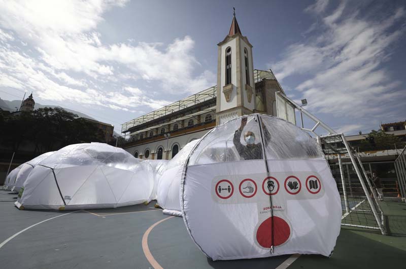 Colombia builds inflatable domes for coronavirus patients