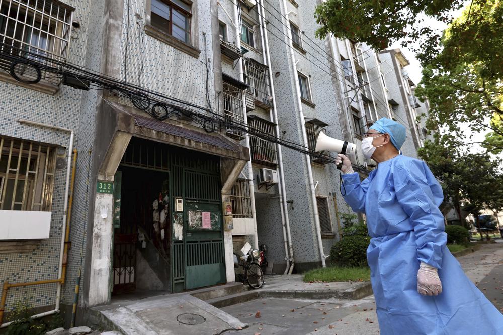 Shanghai releases more from virus observation amid lockdown