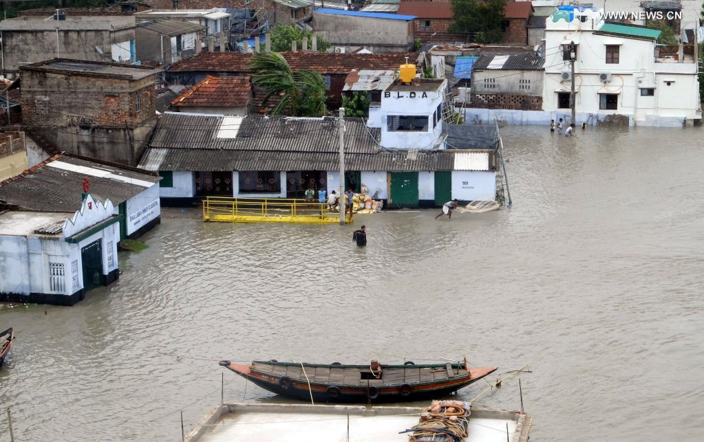 Over 1,000 rescued after cyclone Yaas hits India