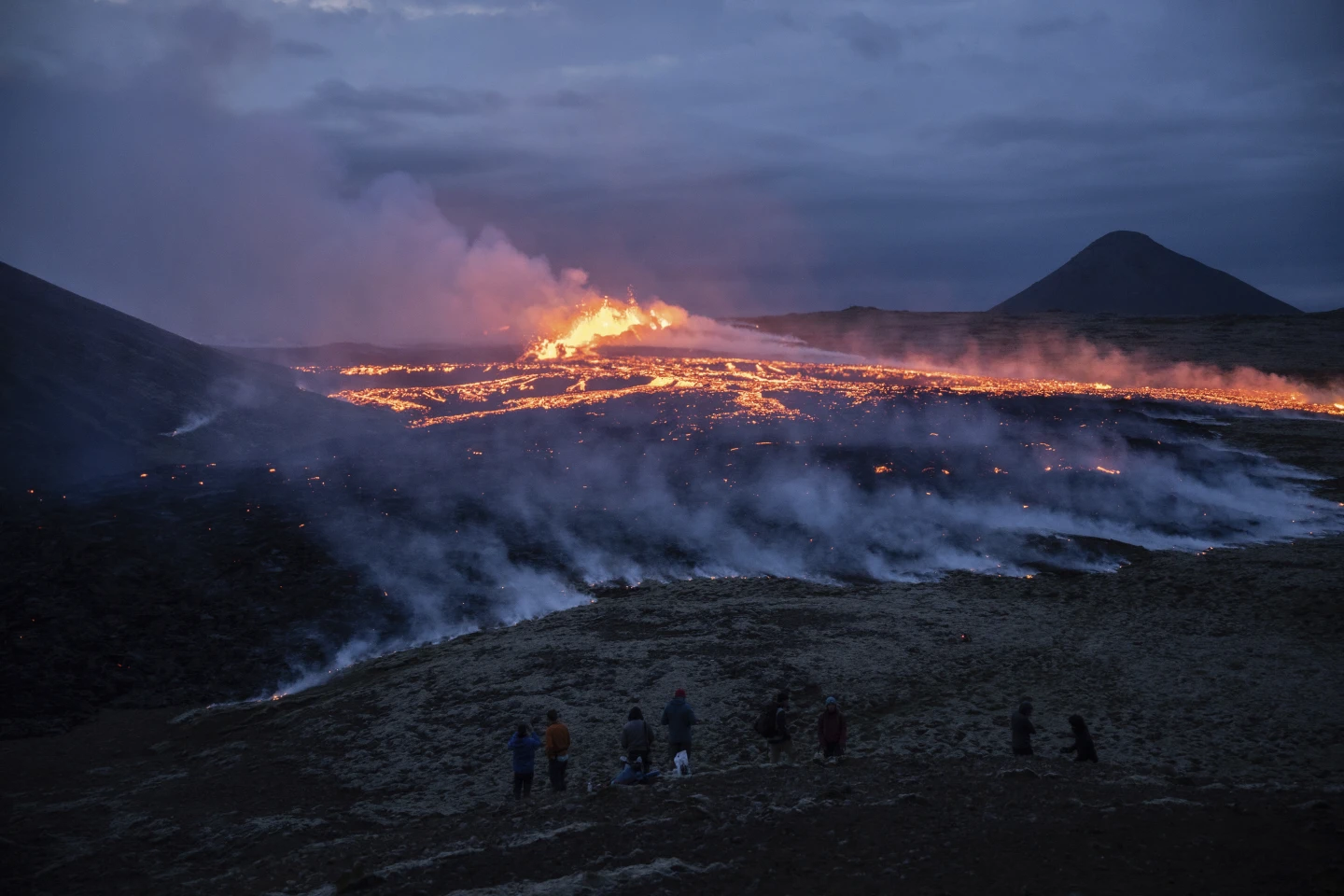 Iceland warns tourists to stay away from volcano erupting