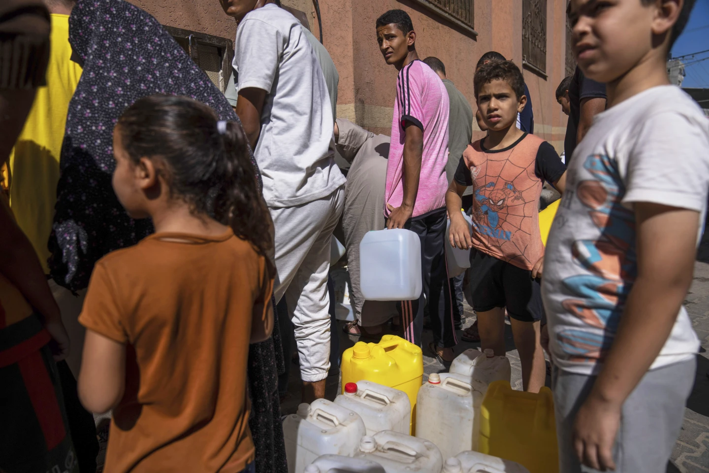 Gaza Water Crisis Sparks Health Concerns