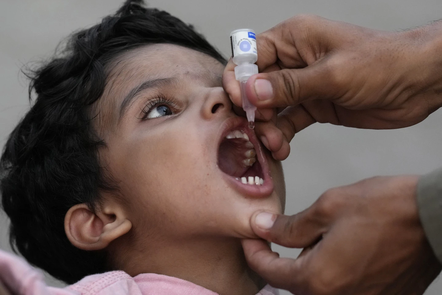 Pakistan Enforces Polio Vaccination Law