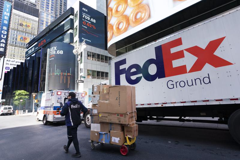 FedEx profit soars as online shopping boom continues