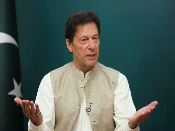 Pakistan PM Imran Khan offers to dissolve assembly