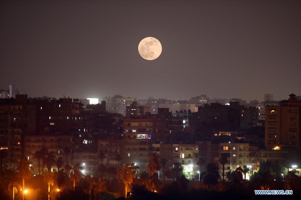 Super Blood Moon seen across world