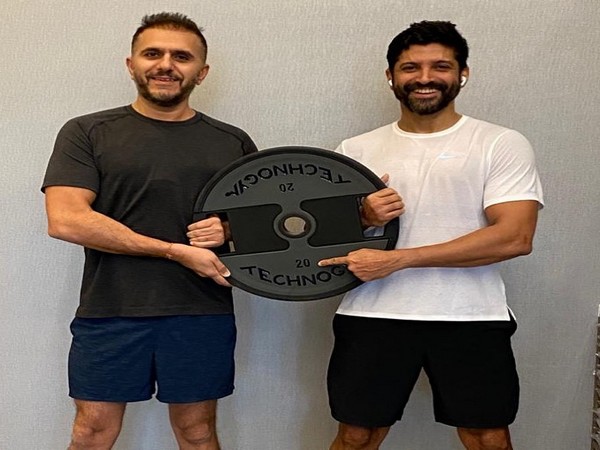 Farhan Akhtar, Ritesh Sidhwani teams up with Netflix