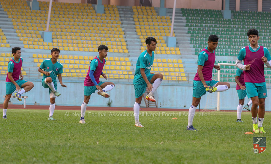 Coach Almutairi continues closed training