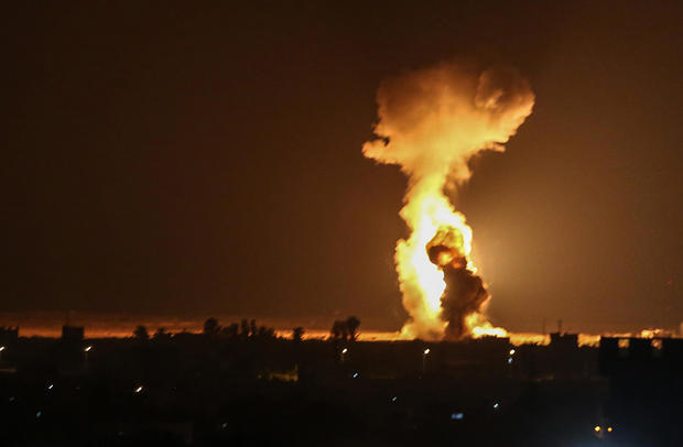 Israel attacks Gaza response to fire balloons