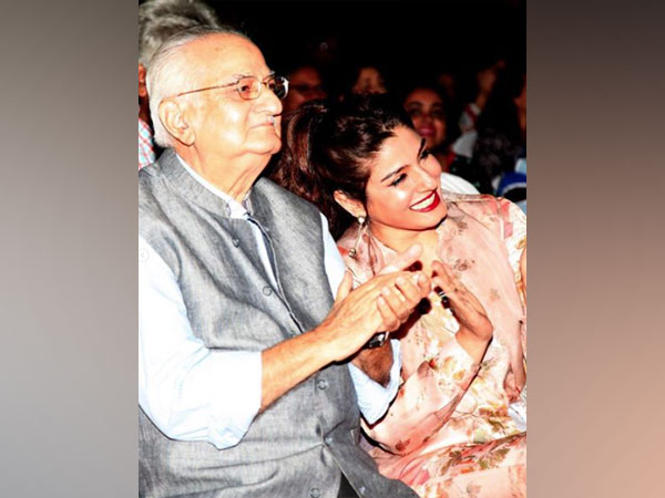 Raveena Tandon mourns the demise of her father