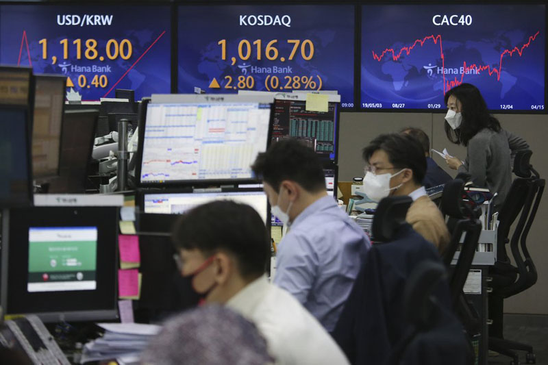 Global shares rise as vaccine wait tempers Wall St optimism