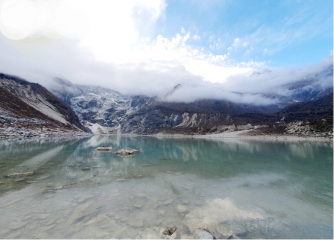 Massive avalanche in Manaslu Peak, people nearby Budhigandaki urged to remain vigilant