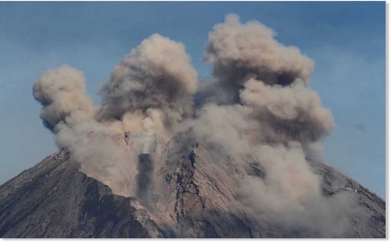 Indonesia’s Mount Semeru erupts