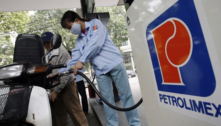 Vietnam slightly raises retail fuel prices