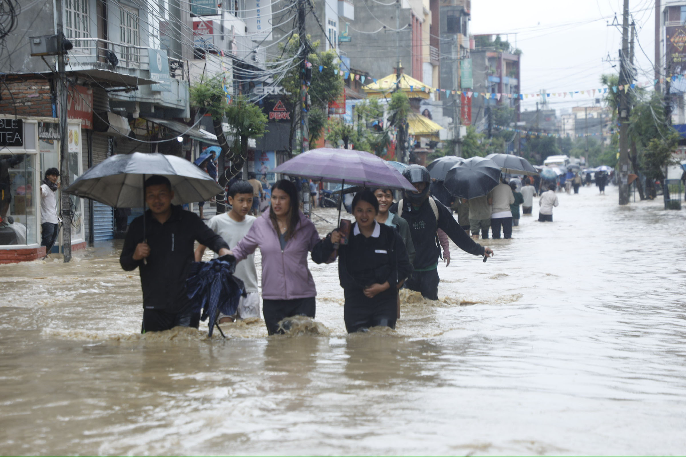 100 people dead, 67 missing in floods and landslides