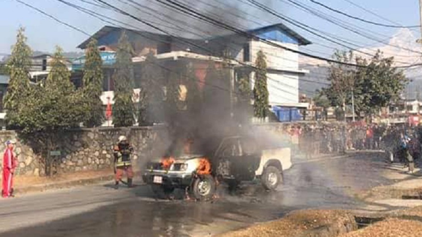 NSU cadres  attempt to set ablaze deputy mayor’s vehicle:  Mechinagar’s Deputy Mayor Meena Uprety