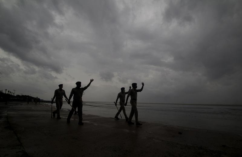 1.1 million shift before cyclone hits India