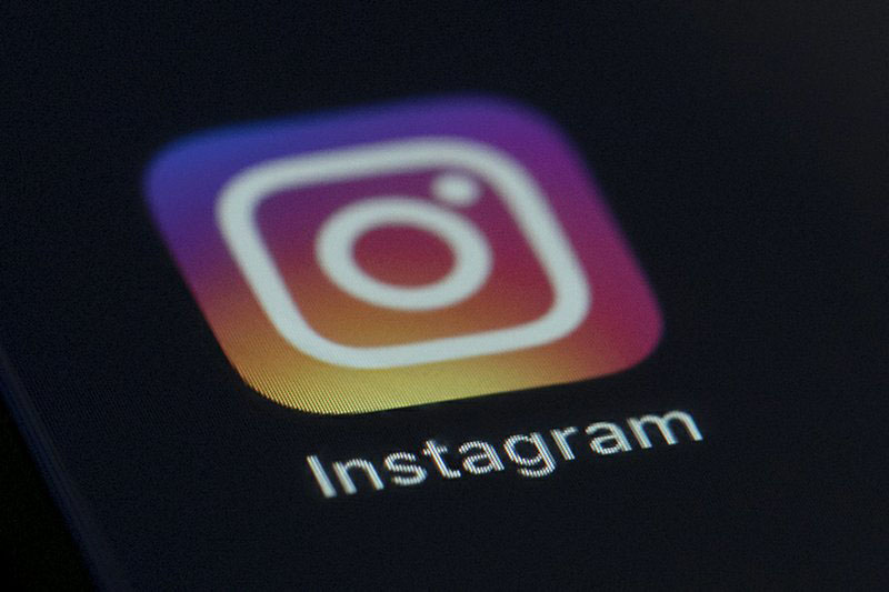 Instagram to now let livestreamers add moderators