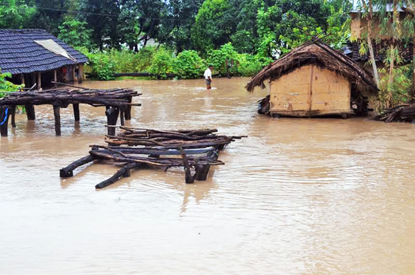 700 families displaced due to flood in Tikapur