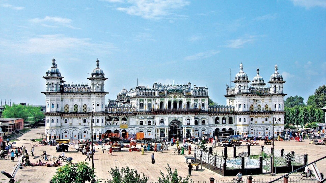 Sita-Ram colossus prepared with102 quintals of cereal warrants awe at Janakpurdham