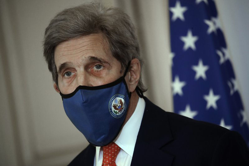 Kerry heads to China for climate talk between top 2 emitters