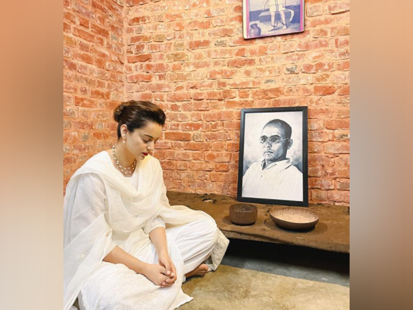 Kangana Ranaut pays tribute to Veer Savarkar