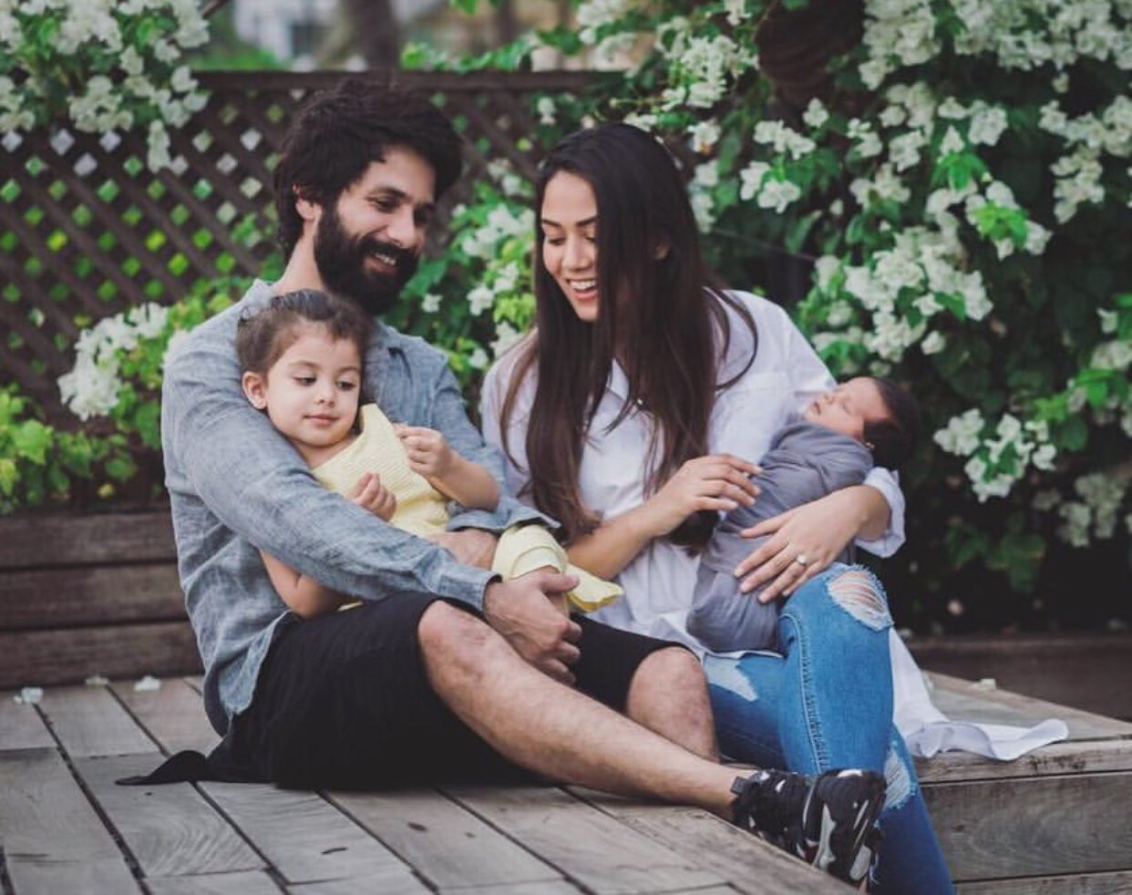 Mira Kapoor drops cute picture of Shahid Kapoor