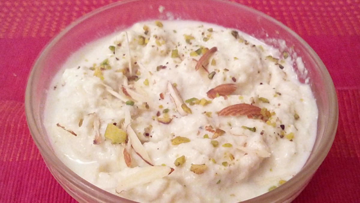 Here is an easy way to make delicious rice pudding.