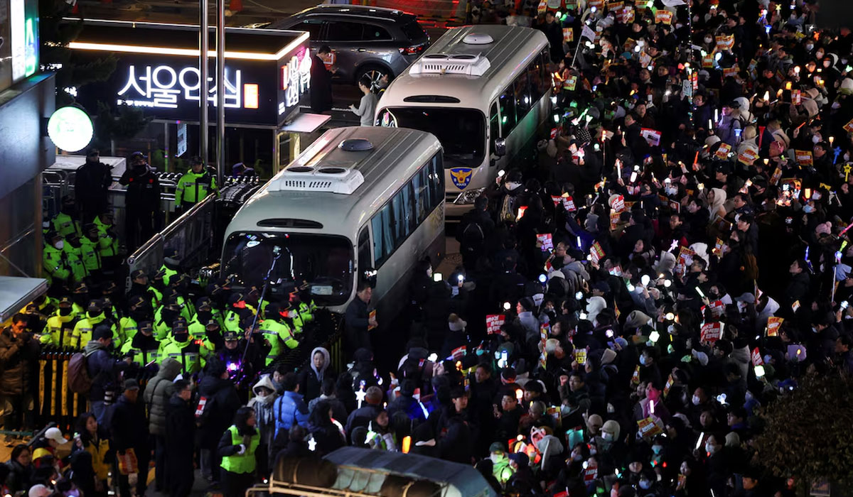 South Korean police raid president’s office