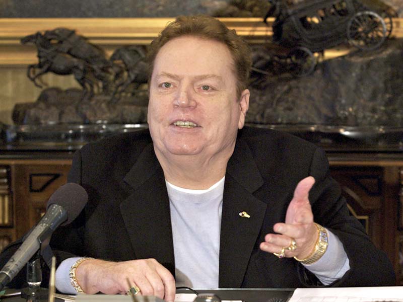 Hustler founder and First Amendment battler Larry Flynt dies