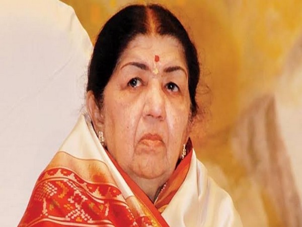 Lata Mangeshkar in ICU, shows signs of improvement