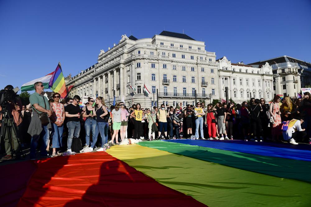 Hungary passes law barring LGBT content for minors