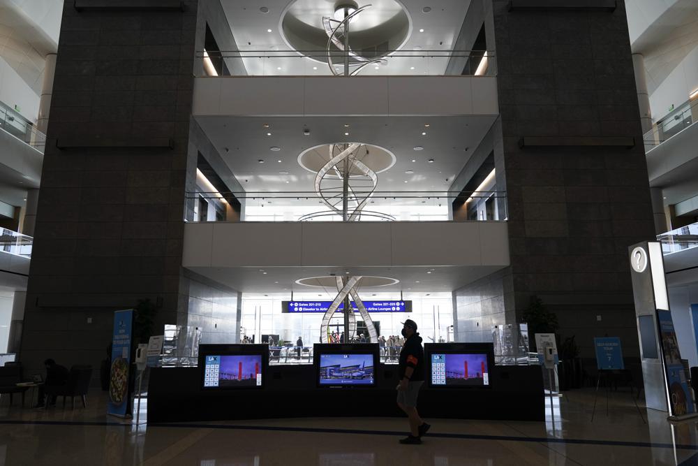 New $1.7B LAInternational Airport concourse opens