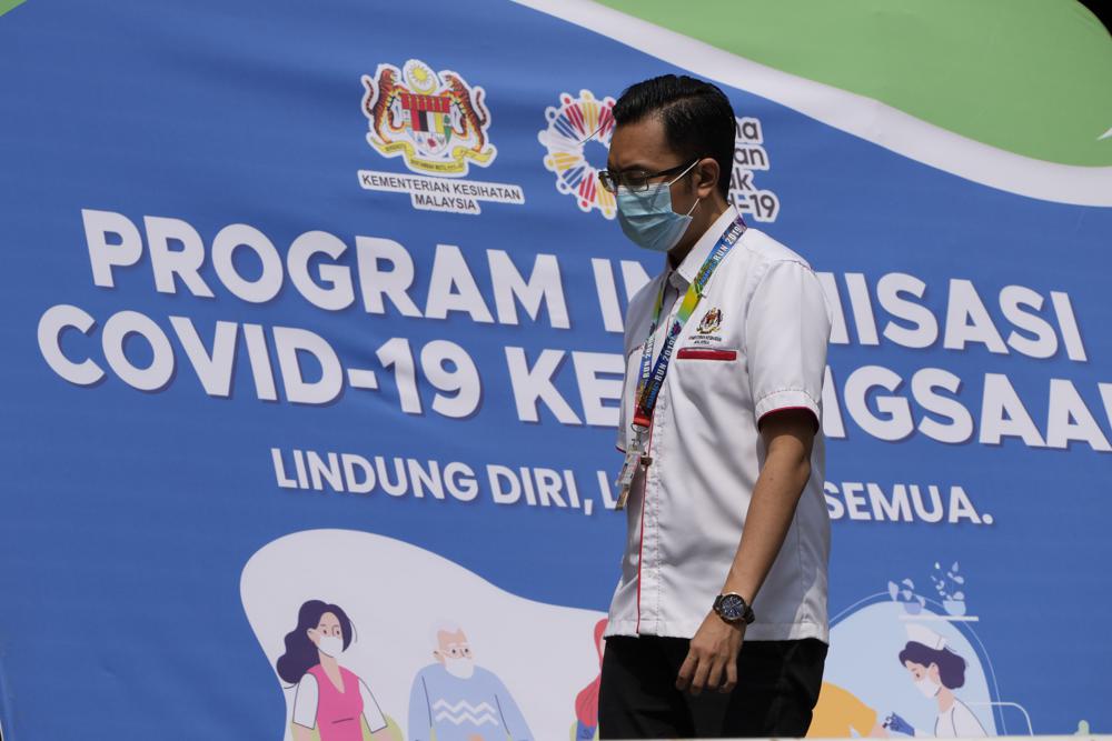 Malaysia’s worsening COVID-19 outbreak sparks alarm