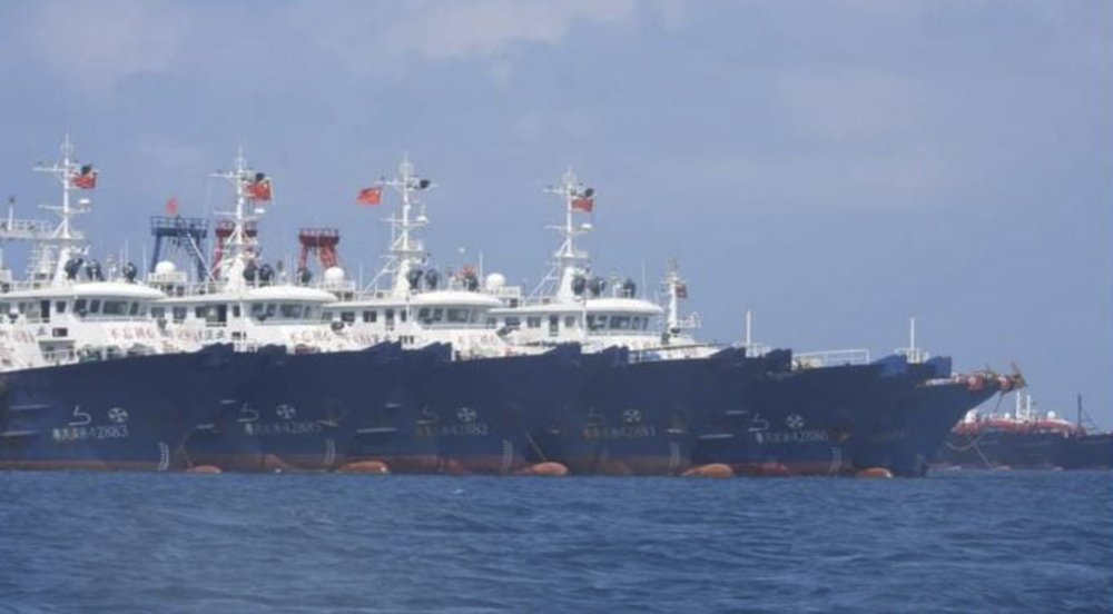 Wary Philippines says 200 Chinese vessels at disputed reef